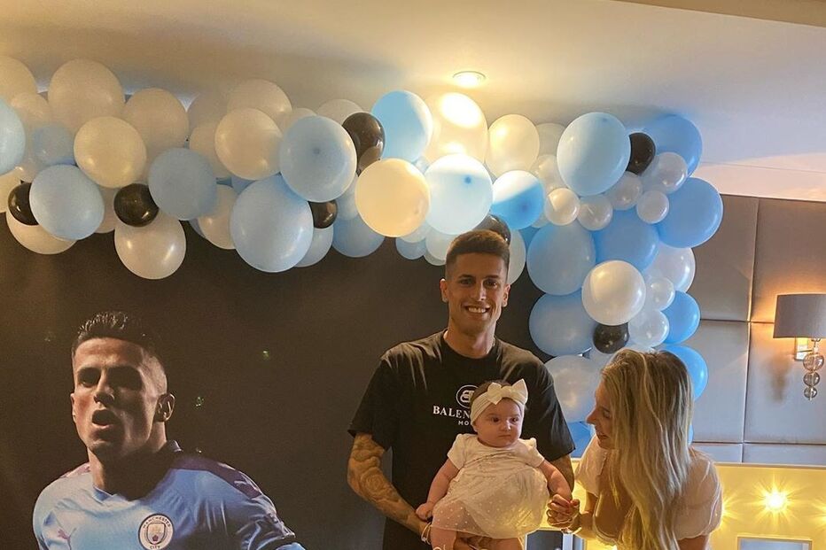 João Cancelo com Daniela Machado e a filha, Alice