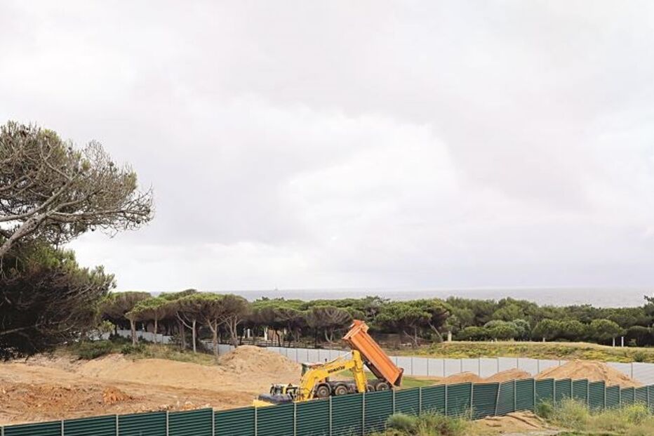 Este é o terreno em que Ronaldo está a construir casa em Cascai