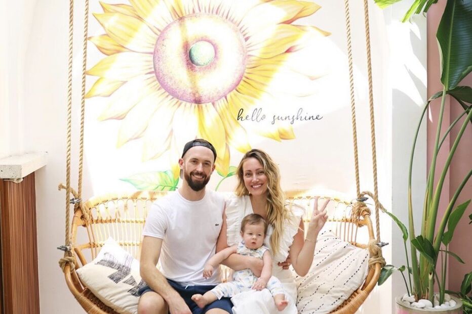 Myka e James têm quatro filhos biológicos