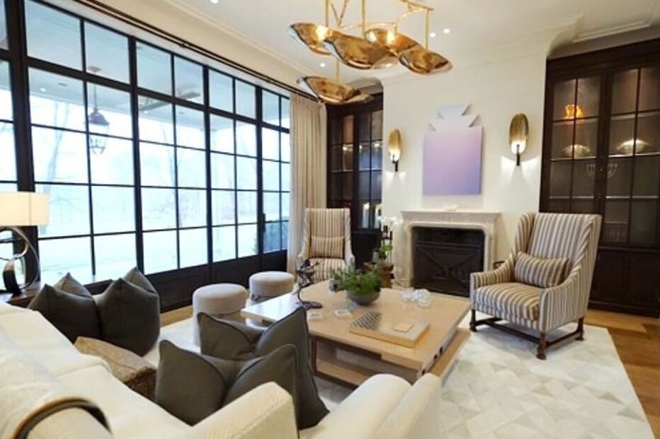 2020-05-29_18_54_11 25640160-8083579-image-a-89_1583526417397.jpg