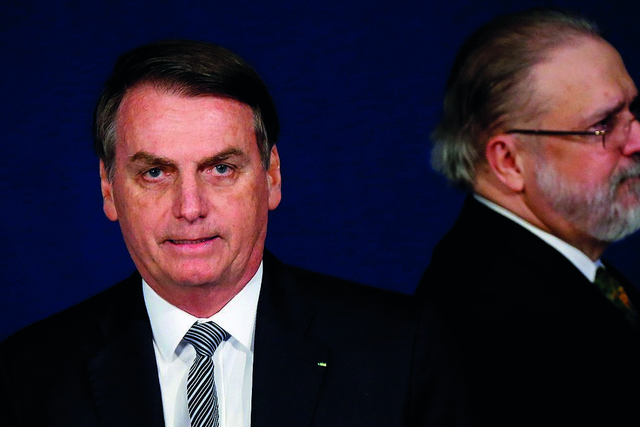 Jair Bolsonaro, presidente do Brasil, com o Procurador-geral Augusto Aras