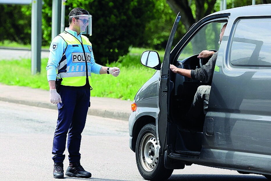 GNR numa operação de fiscalização durante o Estado de Emergência
