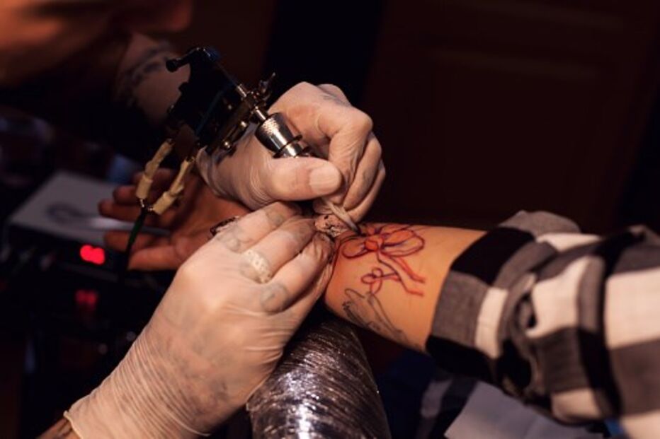 Fazer tatuagens