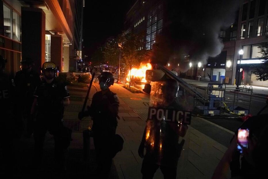 Fogo, vandalismo e destruição: protestos por George Floyd em Minneapolis escalam violência 