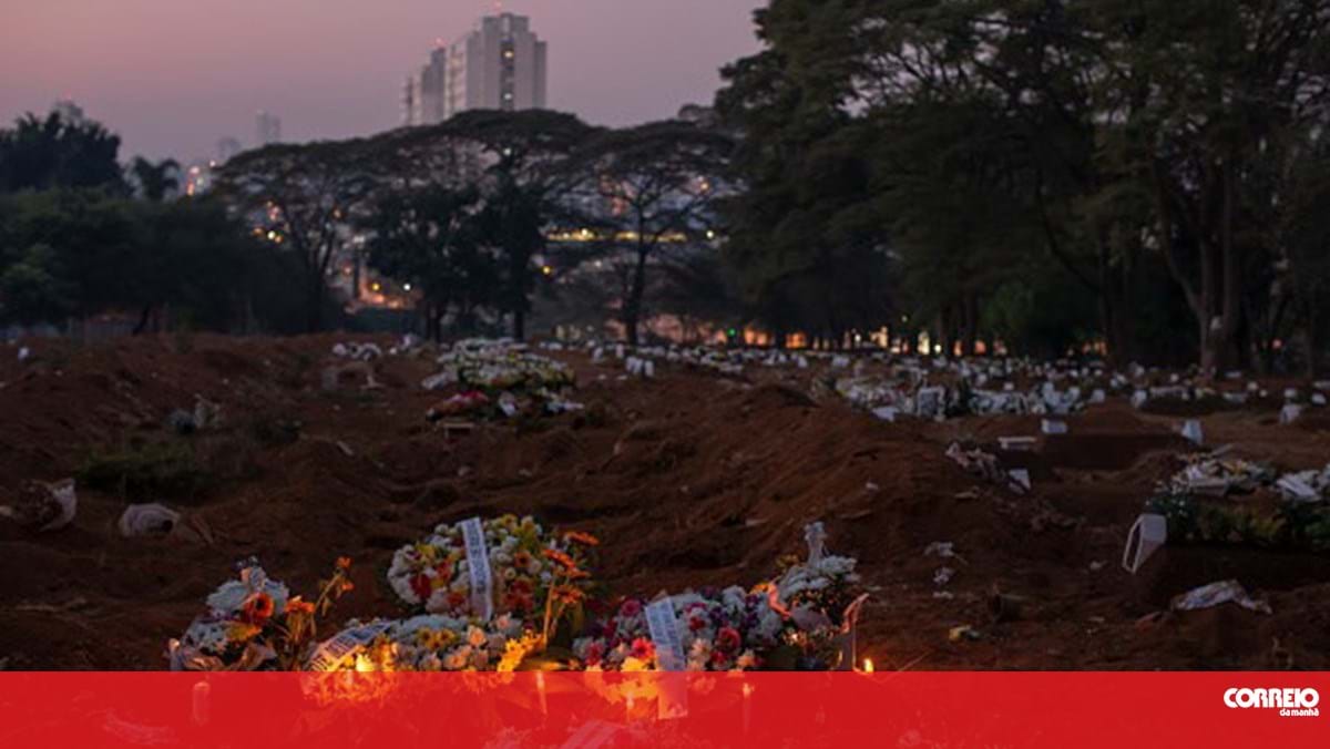 No Maior Cemitério Da América Latina Choram Se Mortos Até à Noite Devido à Pandemia Mundo 