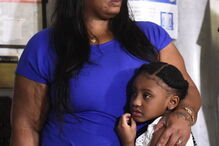 Roxie Washington e a filha de George Floyd, Gianna