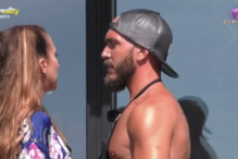 Iury recebe avião com alerta da mãe e fica destroçada