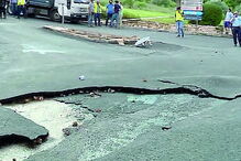 Lama inunda ruas e arrasta carros em Vila Franca de Xira 