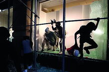 Protestos pela morte de George Floyd continuam mas com menos violência 