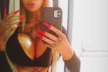 Sapphire Saint já gastou mais de 66 mil euros em cirurgia plástica