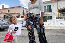 Blaya e a filha de dois anos