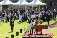 Dezenas na última homenagem ao ator Pedro Lima em Cascais