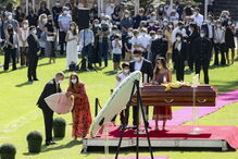 Dezenas na última homenagem ao ator Pedro Lima em Cascais