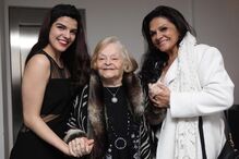 Rita Ribeiro com a filha e a mãe, Maria José