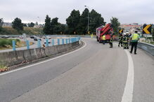 Despiste de carro faz dois feridos na A29 em Gaia