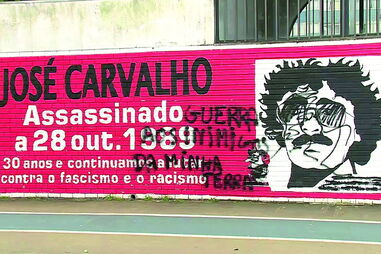 Mural em memória do militante José Carvalho foi vandalizado  