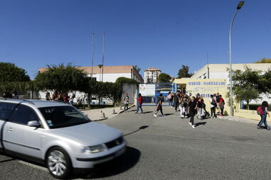 Escola Secundária Stuart Carvalhais, em Massamá