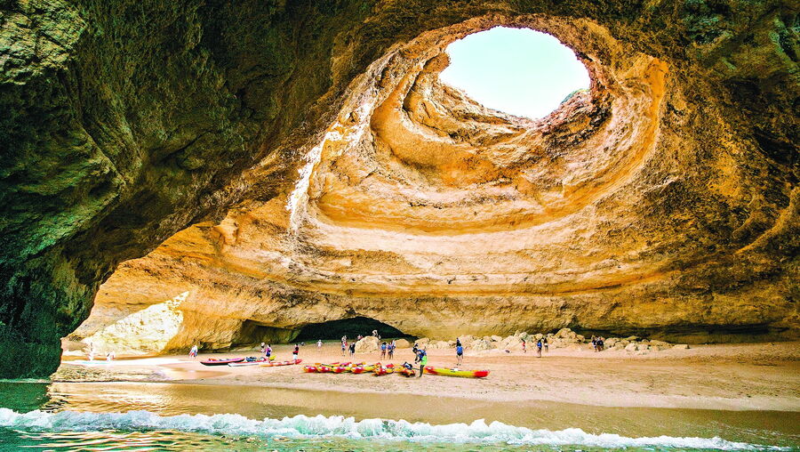 Gruta de Benagil, em Lagoa