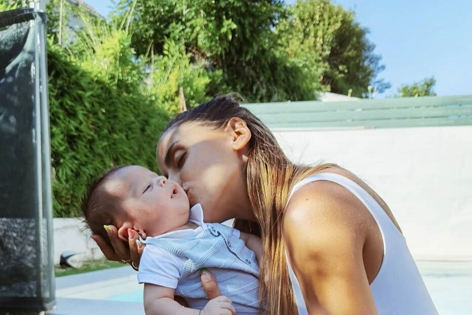 Carolina Patrocínio com o filho Eduardo
