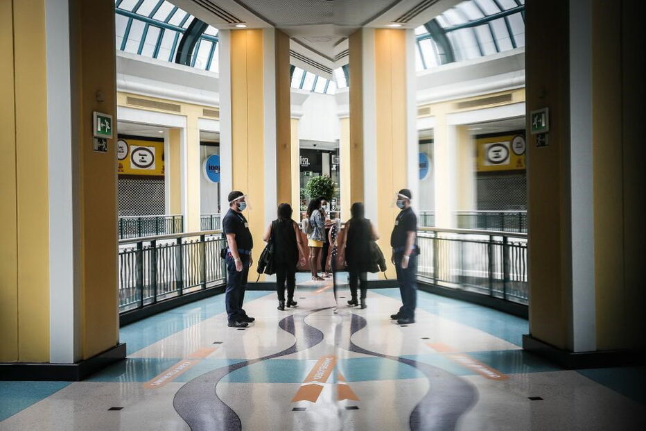 Centro Comercial Colombo reforça medidas sanitárias e diz estar preparado para abrir já
