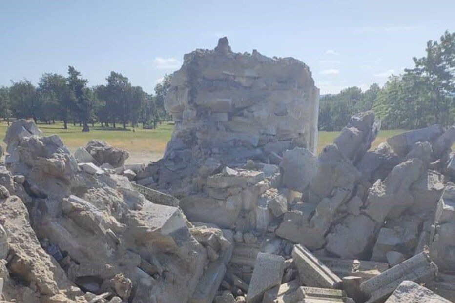 Trovoada destrói cruzeiro do Santuário de Nossa Senhora do Naso em Miranda do Douro