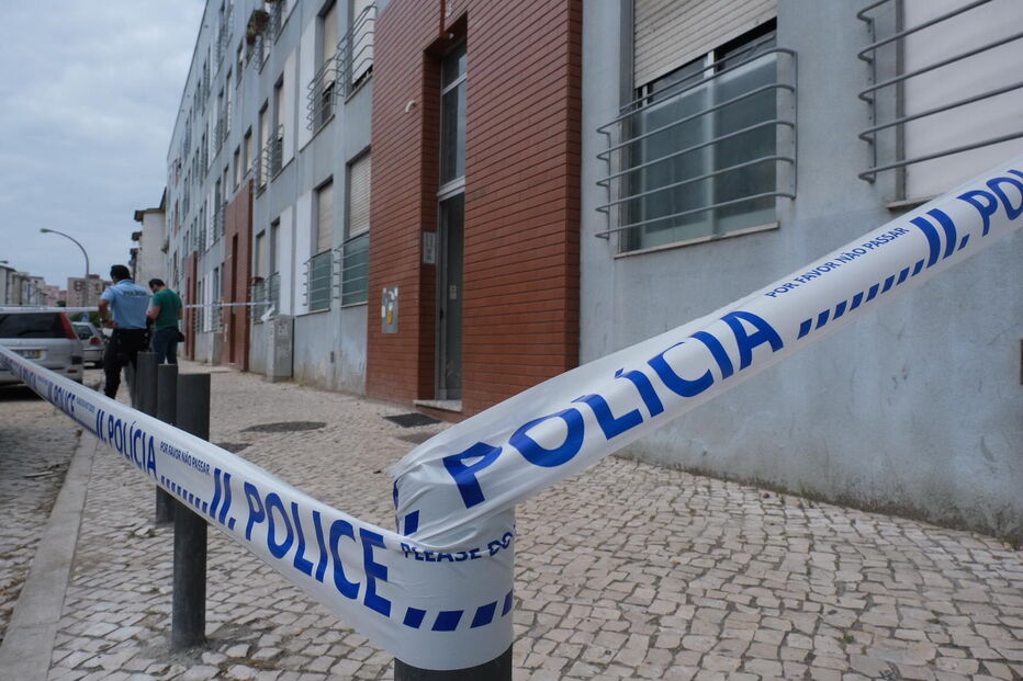 Mulher esfaqueia homem após passarem noite juntos em Setúbal. Vítima em estado grave	