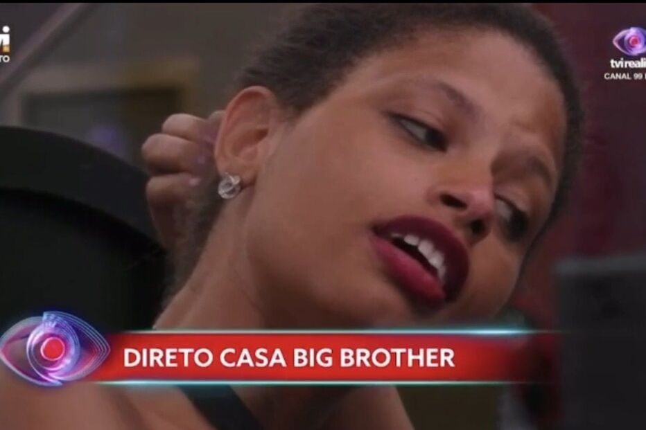 Soraia emociona-se ao falar da infância