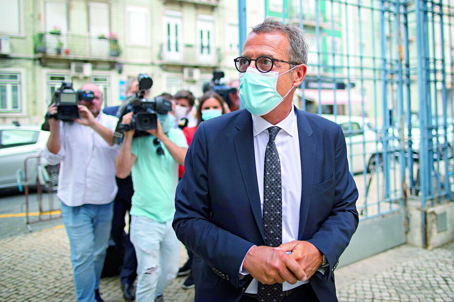 António Mexia foi confrontado pelos procuradores Carlos Casimiro e Hugo Neto, na presença do juiz Carlos Alexandre 