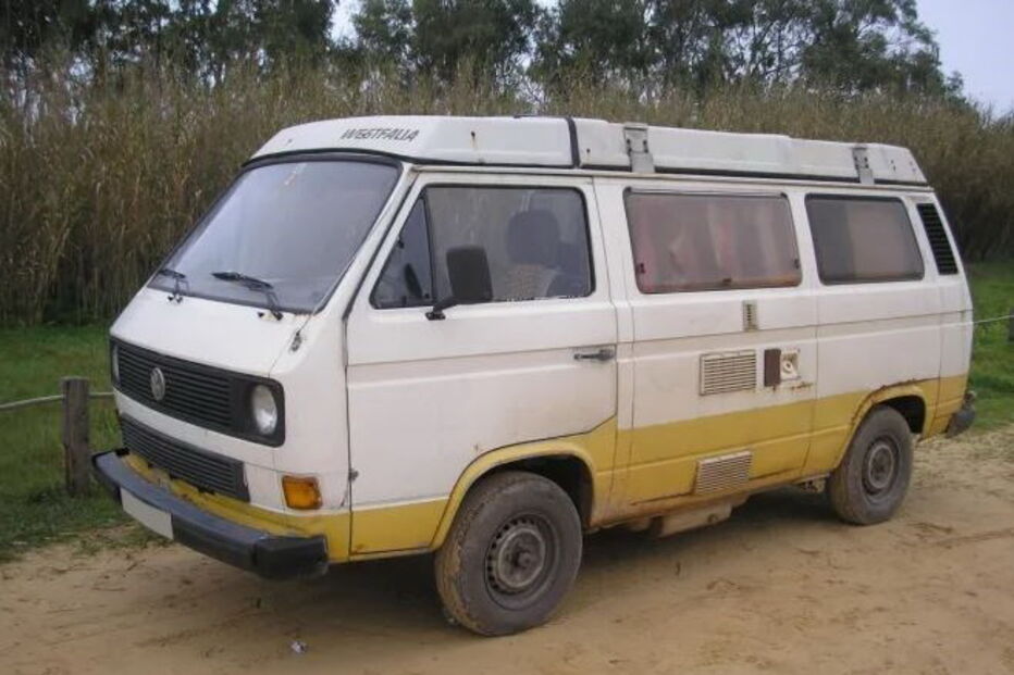 Carrinha e Jaguar de homem alemão, suspeito de envolvimento no desaparecimento de Madeleine McCann