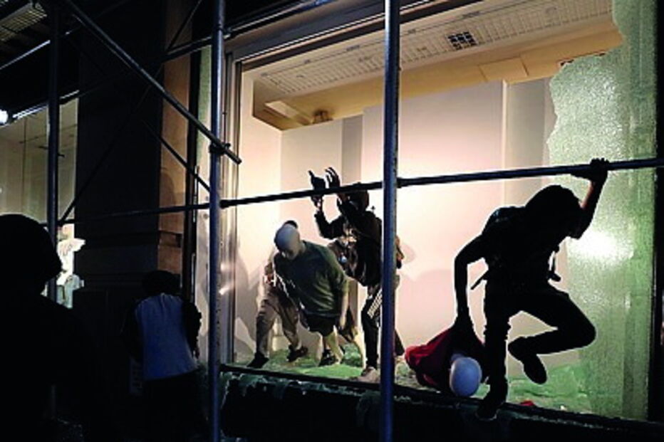 Protestos pela morte de George Floyd continuam mas com menos violência 