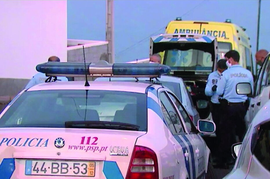 Estrangula amigo e ata cadáver com adesivo na Madeira