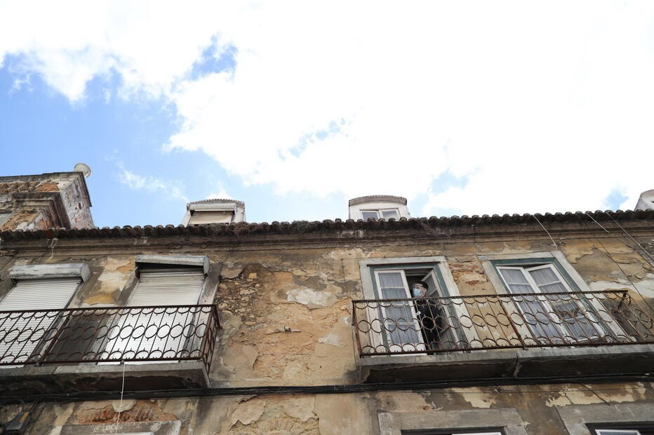 Seguranças tentam despejar voluntários de centro de apoio a carenciados em Arroios