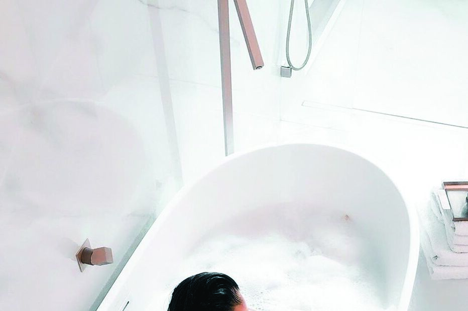 Famosas mostram (quase) tudo