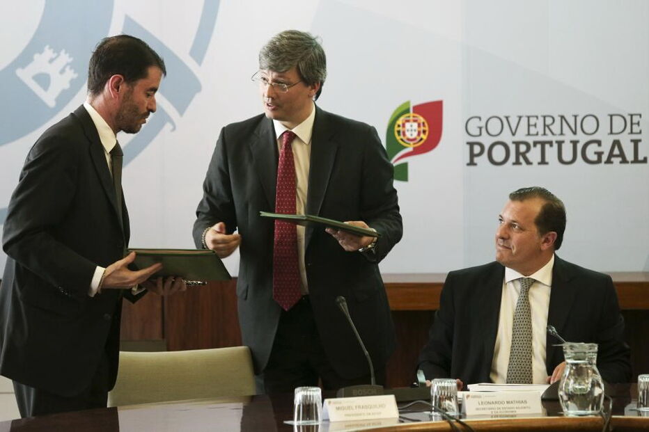 Miguel Cruz no centro