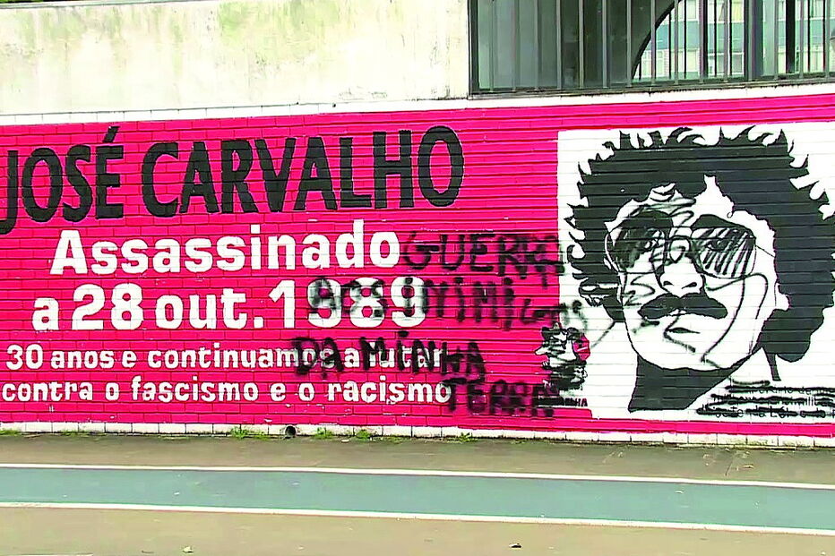 Mural em memória do militante José Carvalho foi vandalizado  