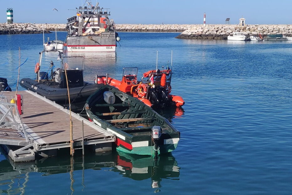 Embarcação com 22 marroquinos intercetada ao largo de Faro