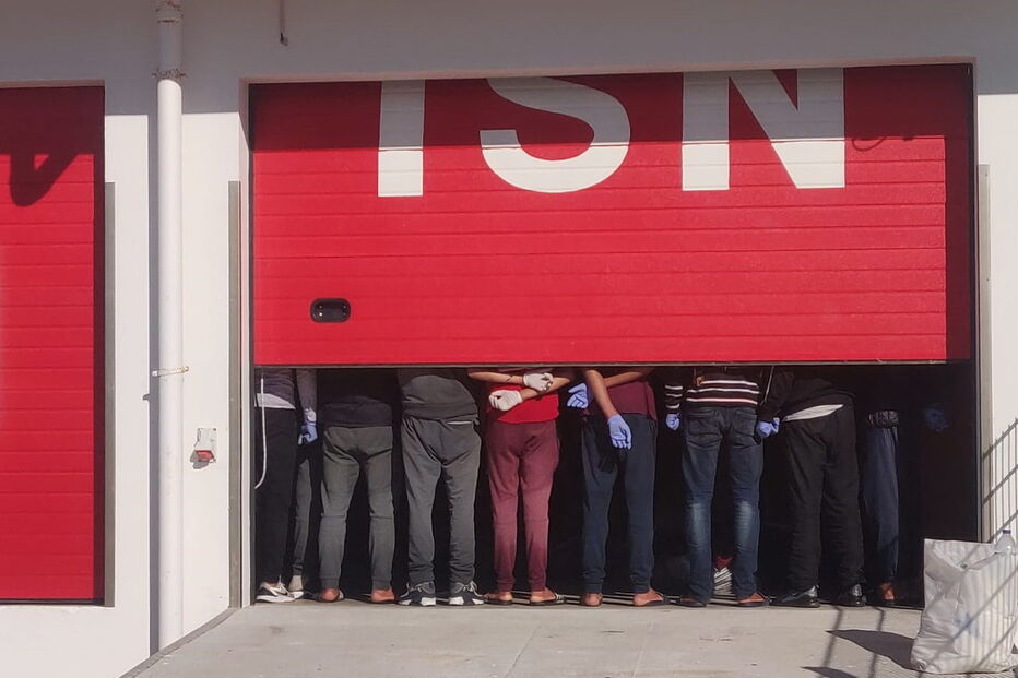 Embarcação com 22 marroquinos intercetada ao largo de Faro