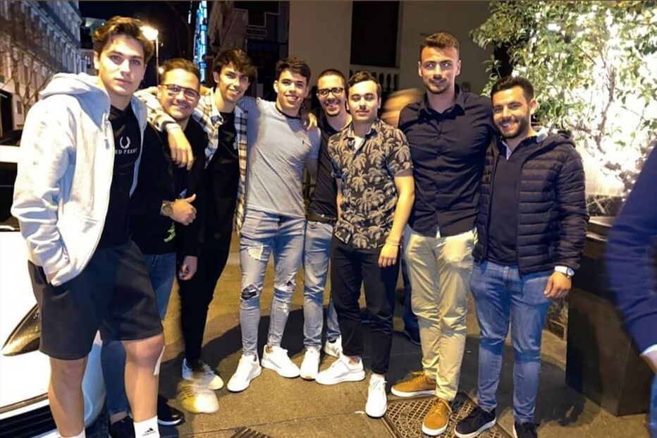 João Félix diverte-se com amigos