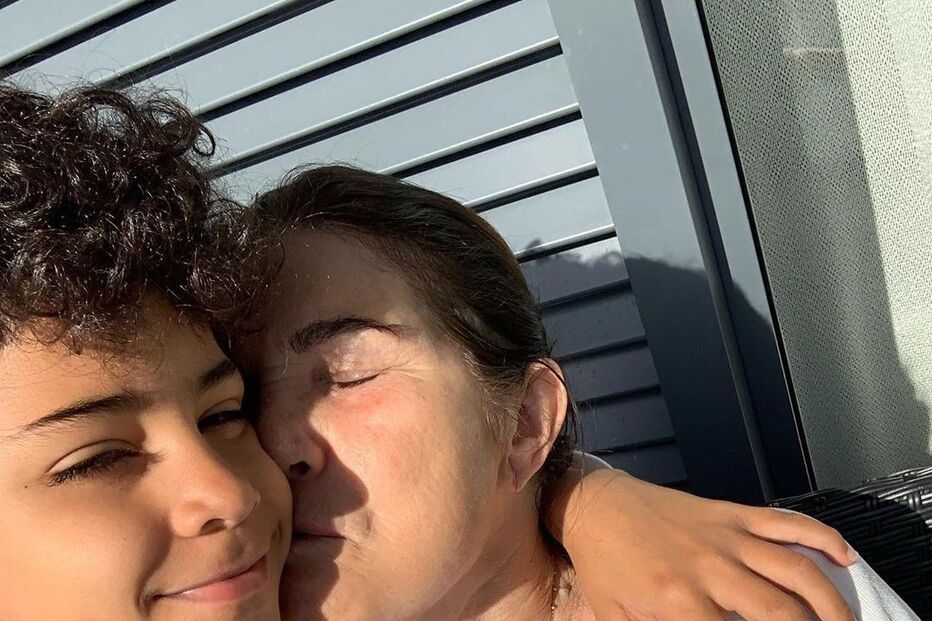 Cristianinho com a avó, Dolores Aveiro