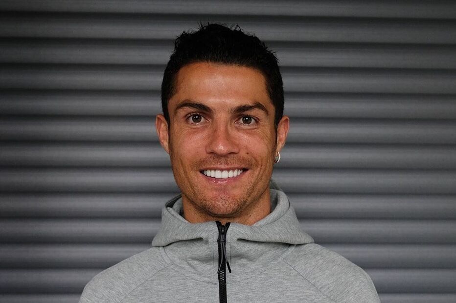 Cristiano Ronaldo mostra chuteiras