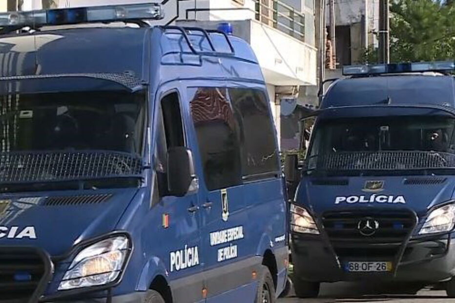 Megaoperação da PSP no Bairro Quinta da Lage na Amadora