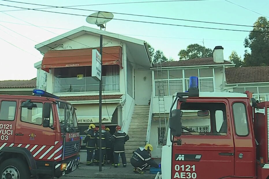 Incêndio deflagra em cozinha de restaurante em Santa Maria da Feira