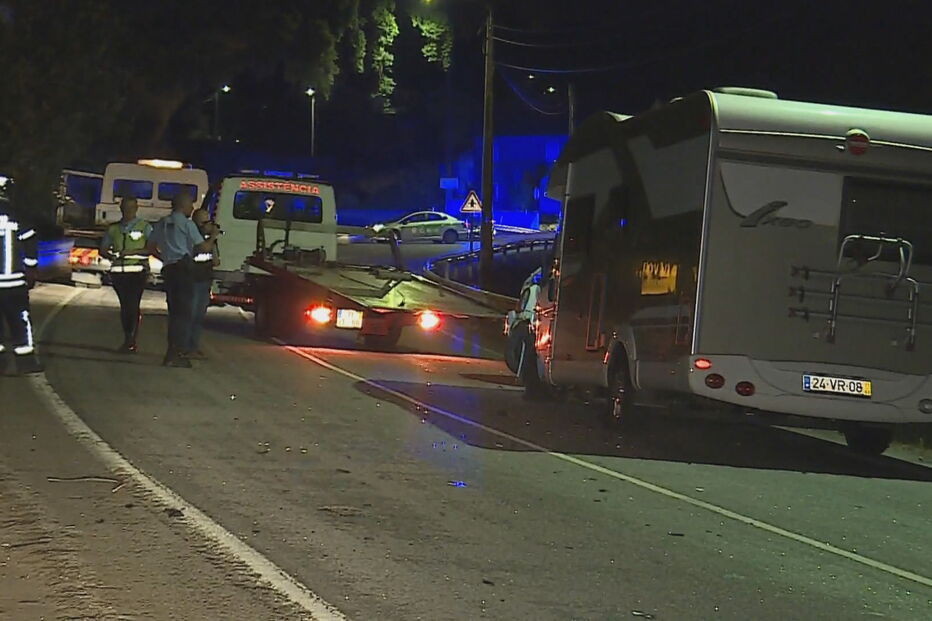 Jovem de 20 anos morre em colisão entre dois carros e autocaravana em Viana do Castelo
