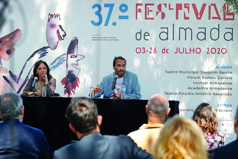 Rodrigo Fonseca revelou programação da 37ª edição do Festival de Almada ao lado da autarca local Inês de Medeiros  