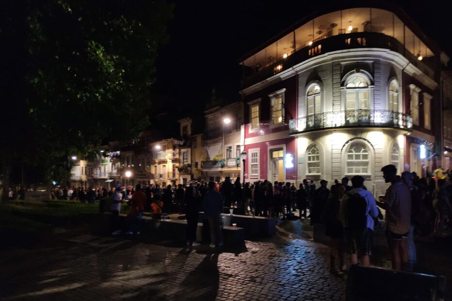 Ajuntamento no Porto na noite de sexta-feira