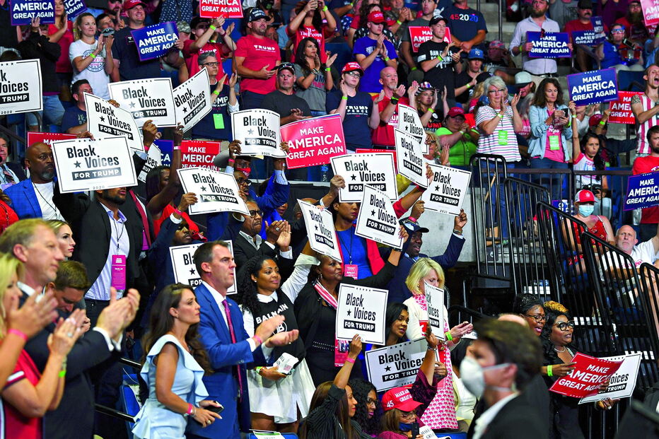 A maioria dos participantes não usou máscaras de proteção nem respeitou distâncias de segurança