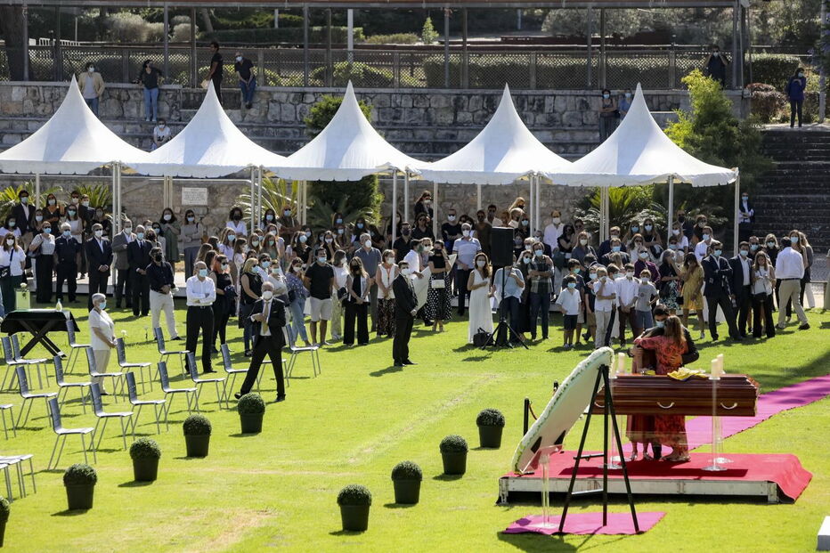 Dezenas na última homenagem ao ator Pedro Lima em Cascais