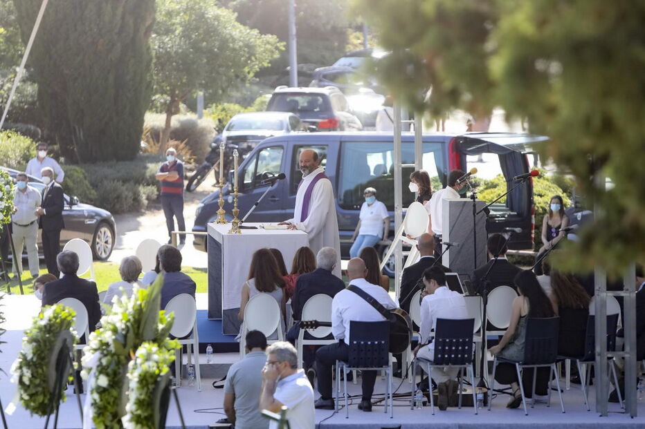 Dezenas na última homenagem ao ator Pedro Lima em Cascais