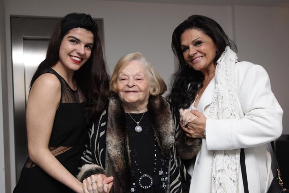 Rita Ribeiro com a filha e a mãe, Maria José