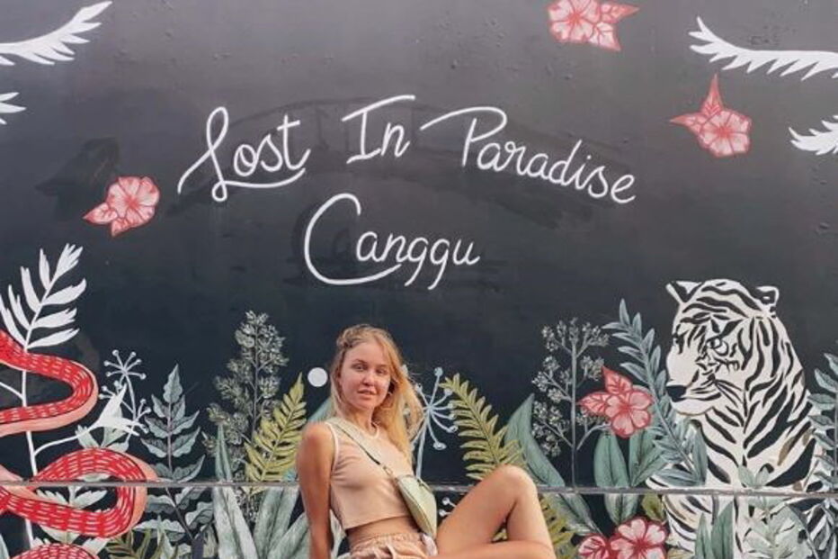 Anastasia Tropitsel morreu num despiste de mota quando tentava tirar uma 'selfie'